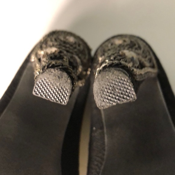 🌻 Naughty Monkey Black Lace Heels - Picture 6 of 7